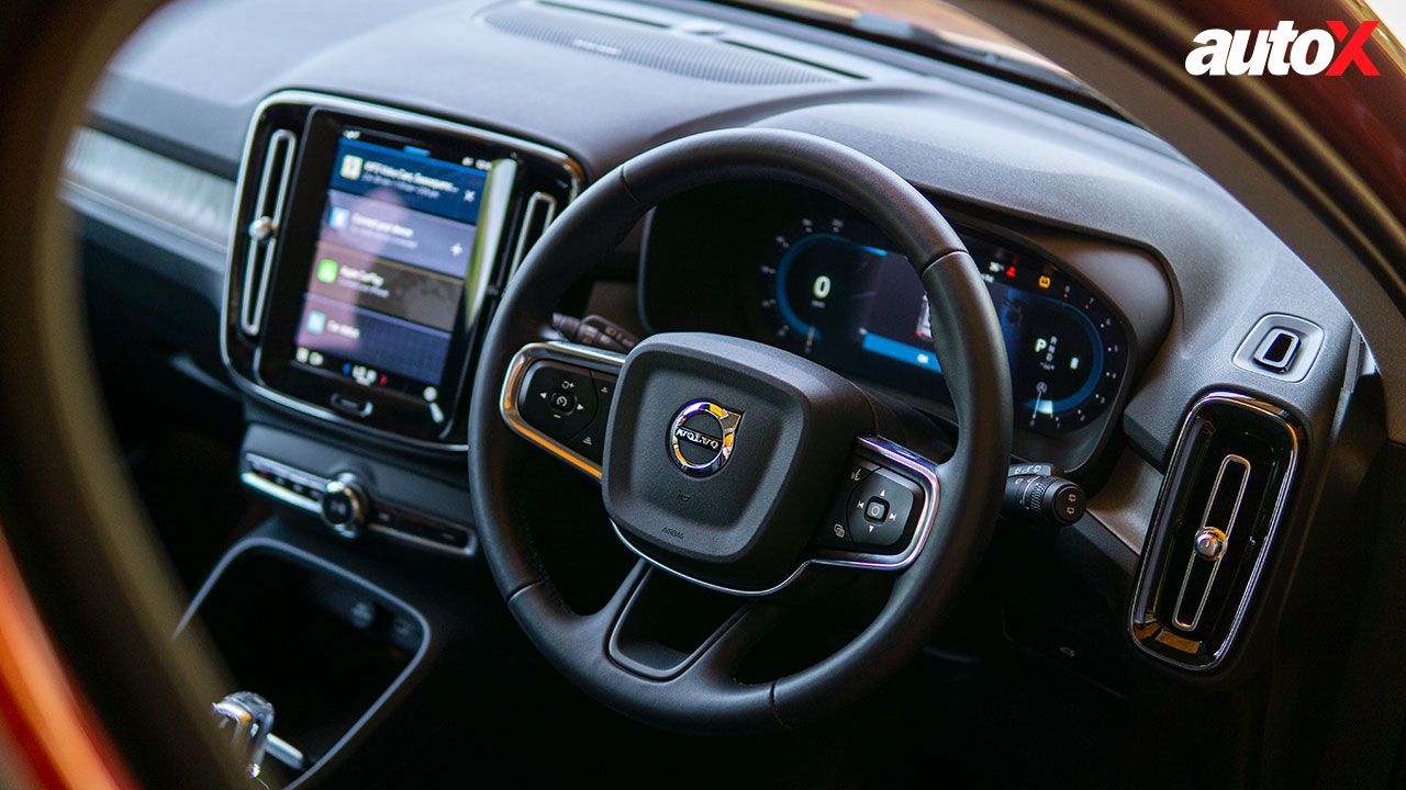 Volvo XC 40 View Of Steering Console And Instrumentation