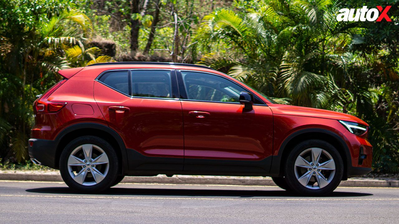 Volvo XC 40 Side Profile