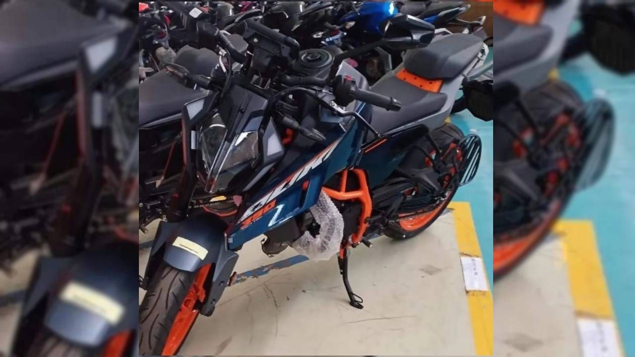 2023 KTM 390 Duke Spied