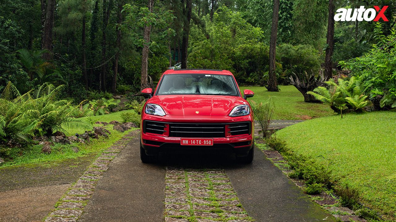 2023 Porsche Cayenne front end