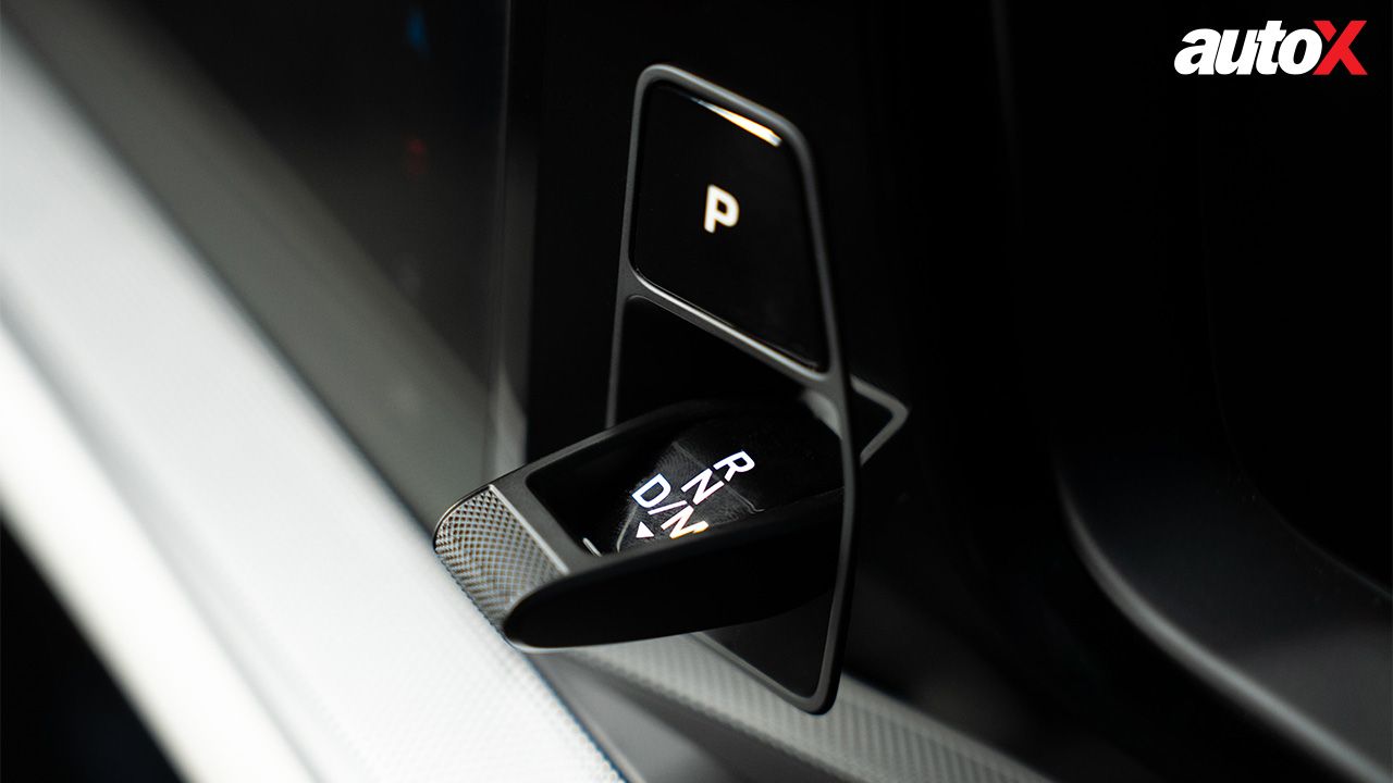 2023 Porsche Cayenne gear selector