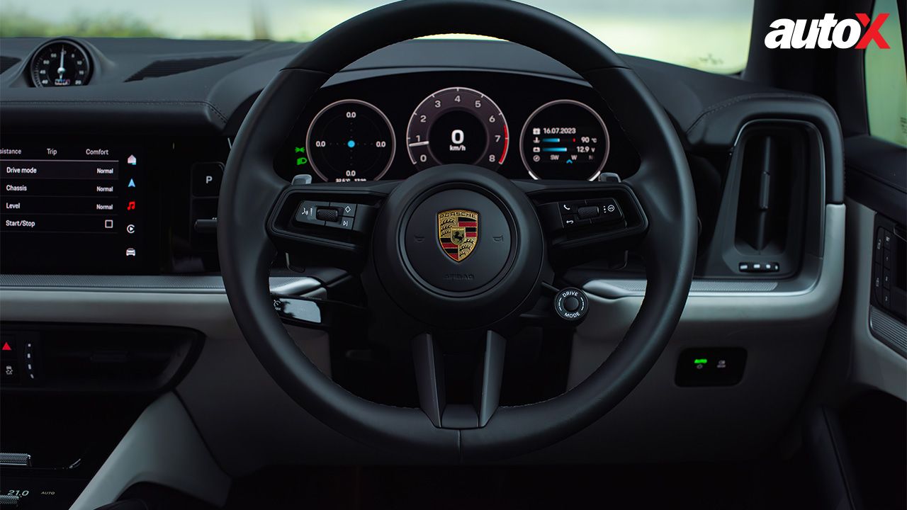 2023 Porsche Cayenne New Steering Wheel1