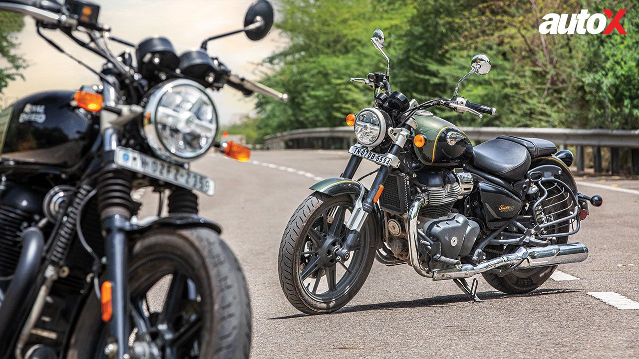 Royal Enfield Super Meteor 650 Vs Royal Enfield Interceptor 650 Stand View1