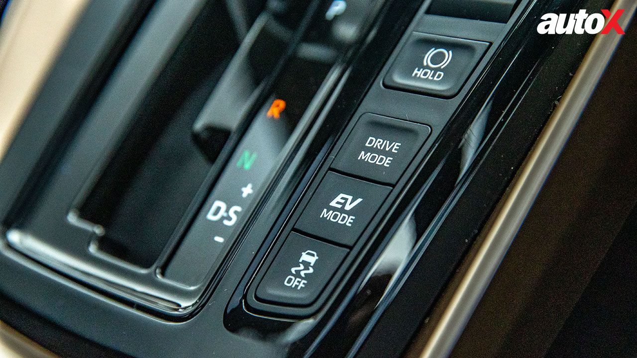 Maruti Suzuki Invicto Controls1