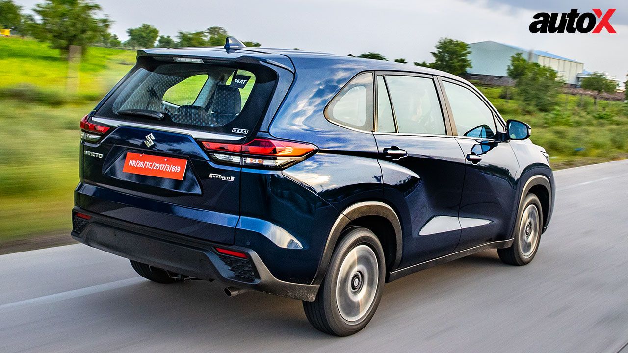 Maruti Suzuki Invicto Side Profile Dynamic Rear