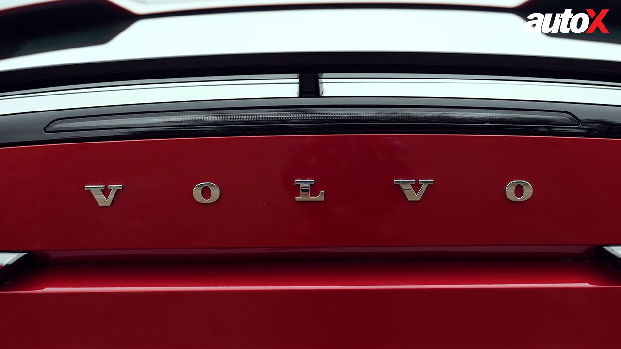 Volvo C40 Recharge Brand Logo1