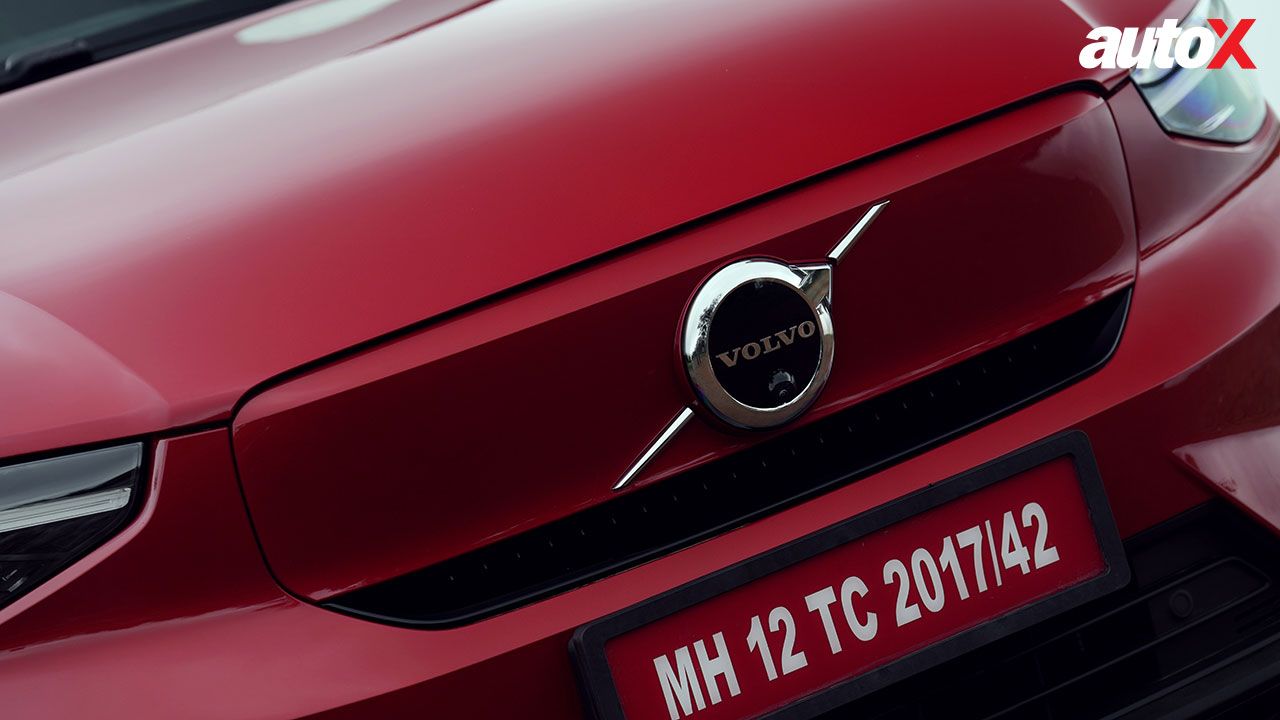 Volvo C40 Recharge Grille1