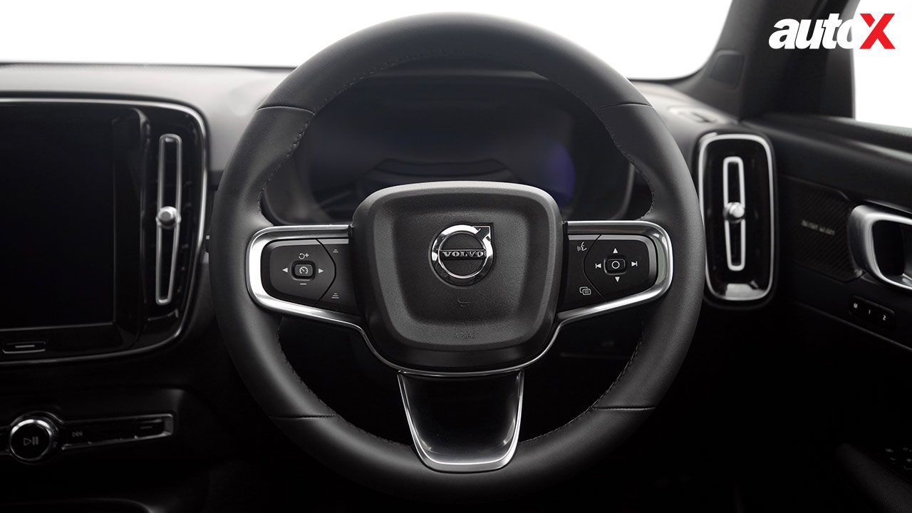 Volvo C40 Recharge Steering Wheel1