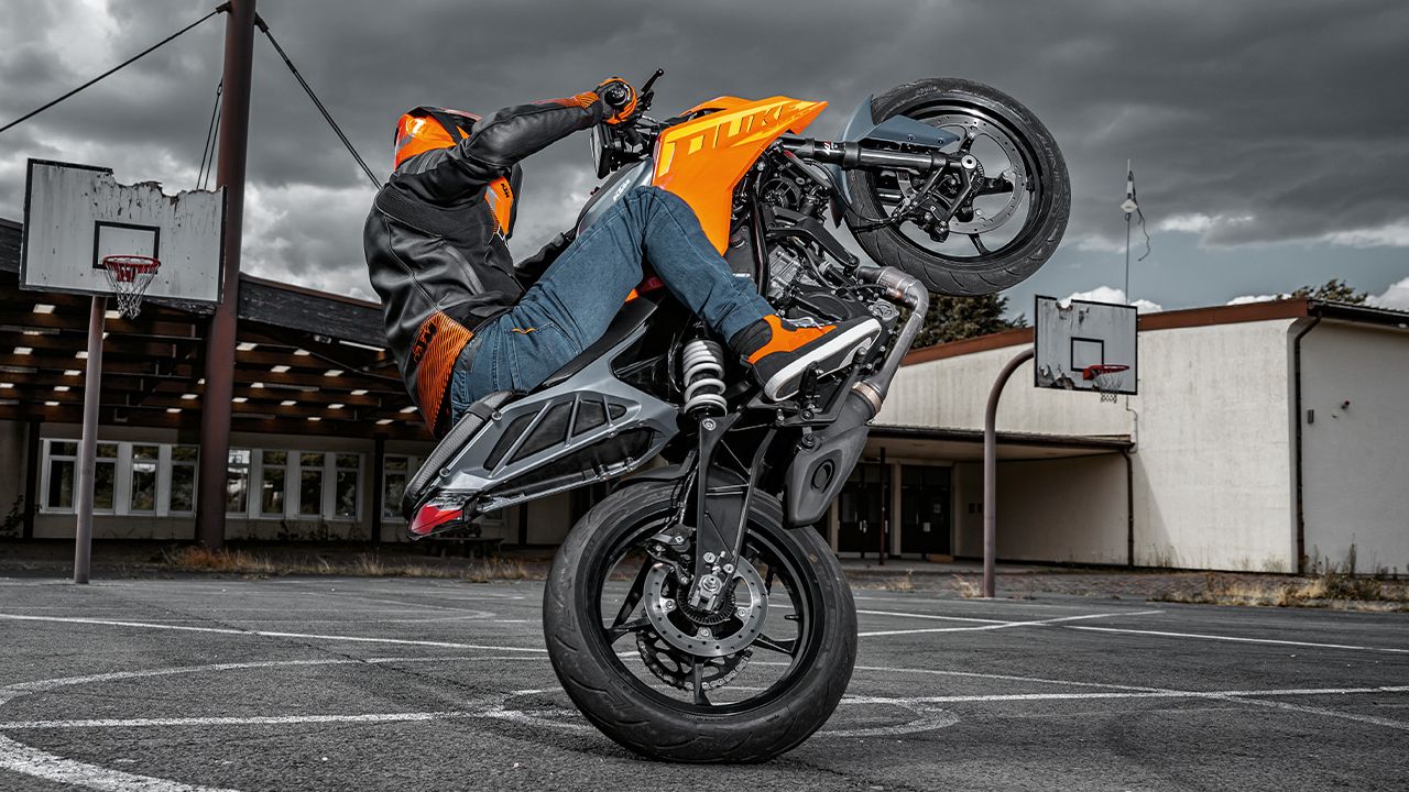 2024 KTM 250 Duke 1 