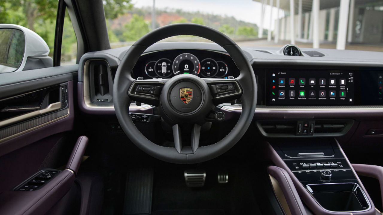 2024 Porsche Cayenne S E Hybrid Interior