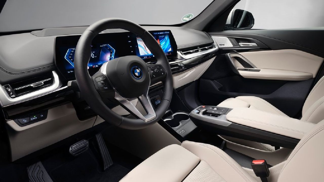 BMW IX1 EDrive20 Interior