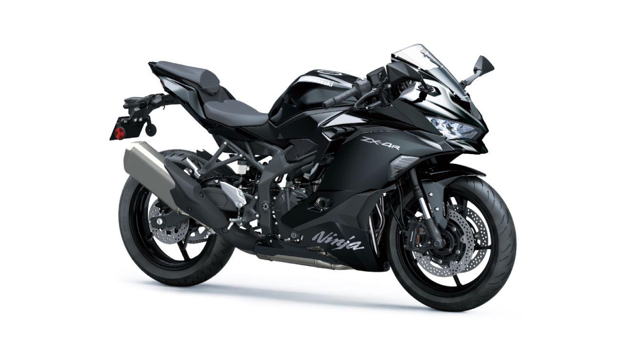 Kawasaki Ninja ZX 4R Right Front Three Quarter