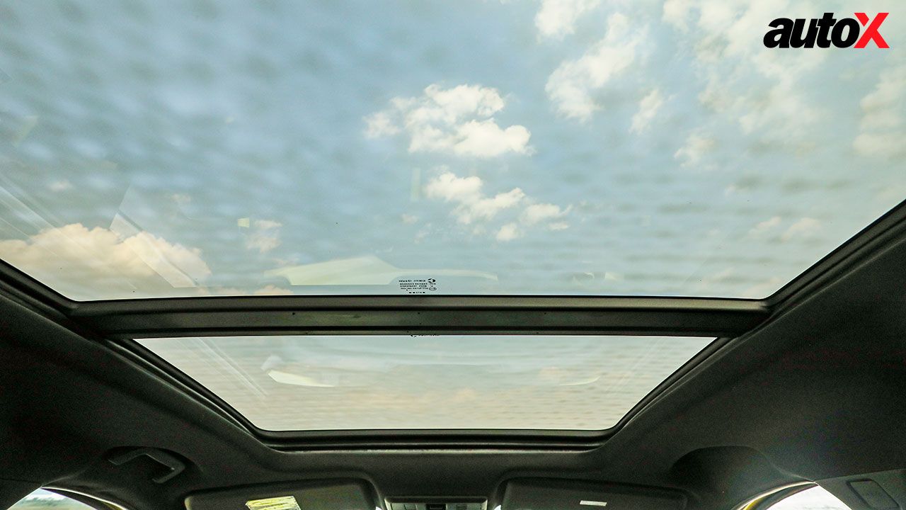 Tata Harrier Dual pane sunroof