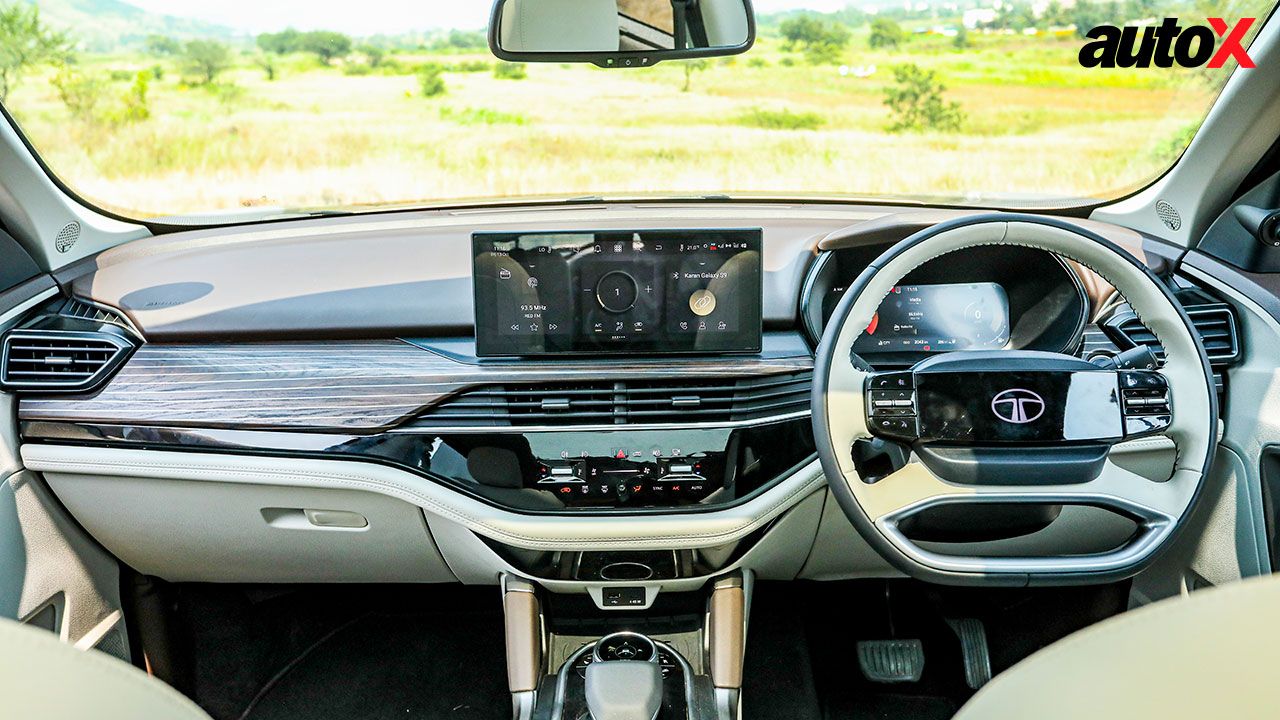 Tata Safari Cockpit Full view