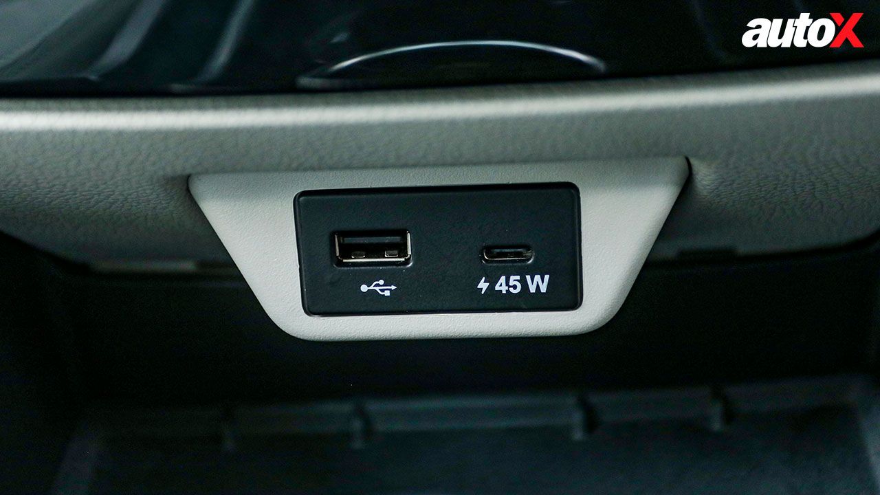 Tata Safari USB Ports