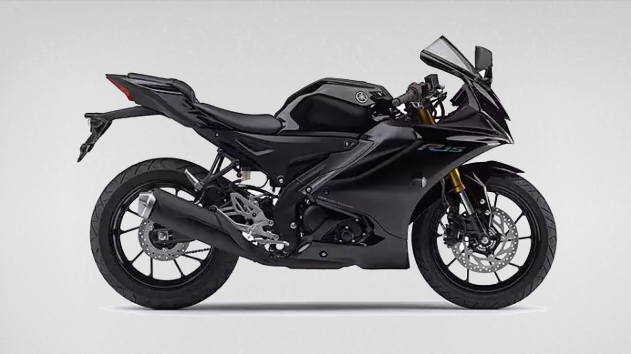 Yamaha R15 V4 Japan Spec Metallic Black