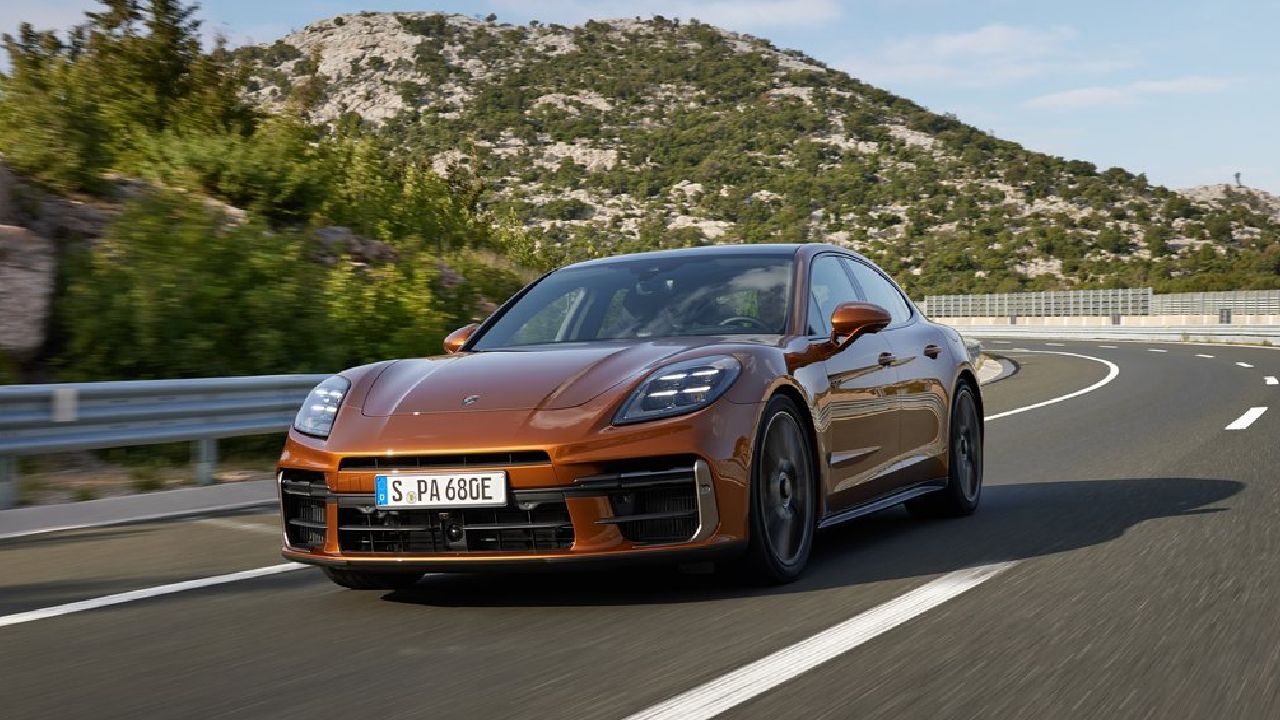 2024 Porsche Panamera 1 