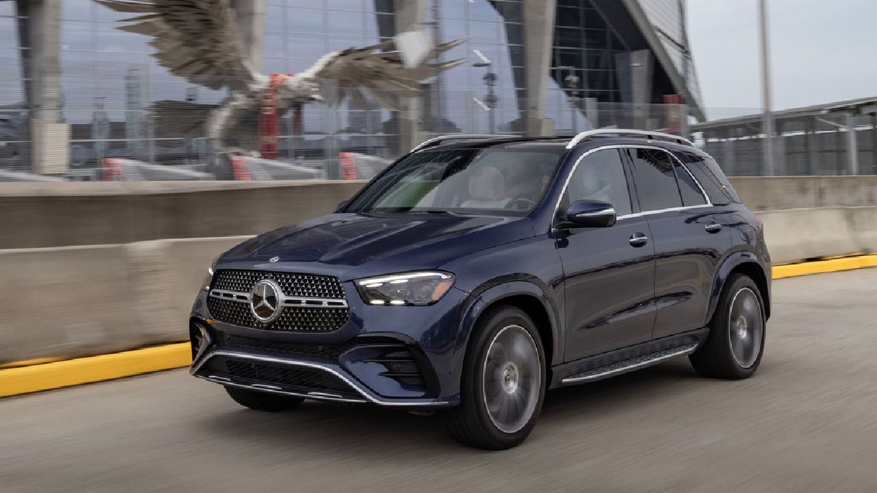 Mercedes Benz GLE Facelift Front Quarter