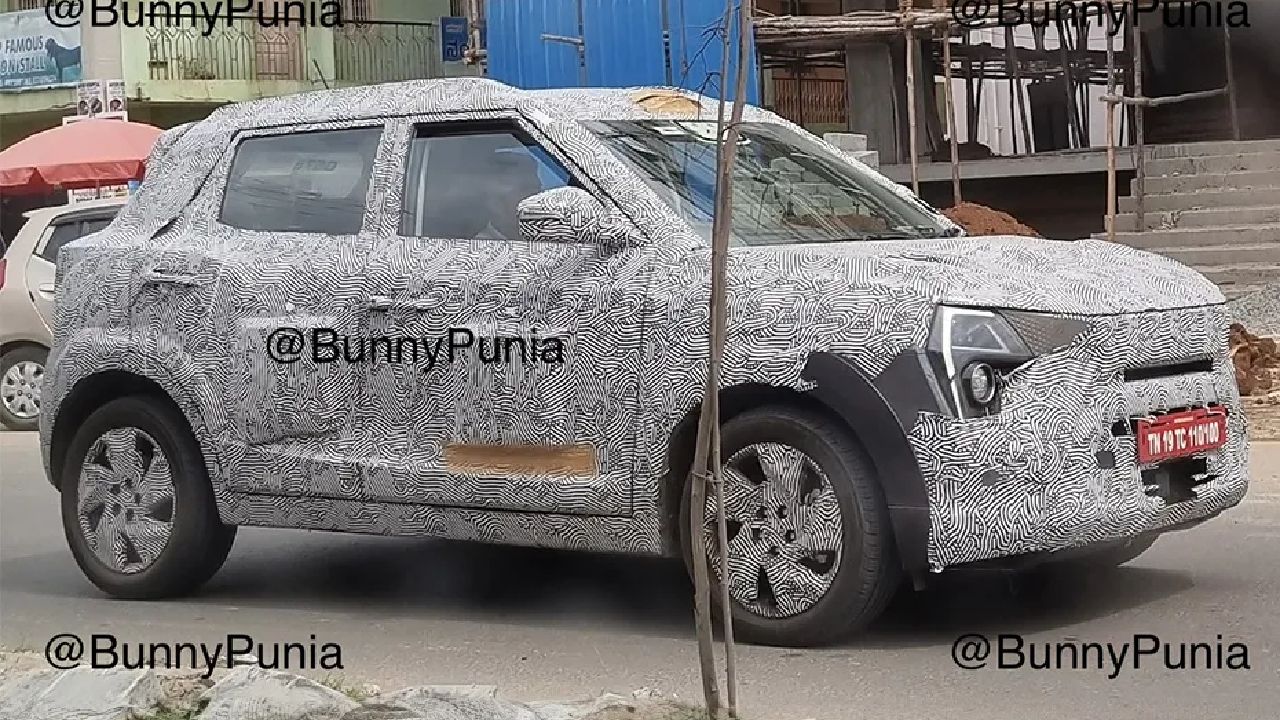 2024 Mahindra XUV400 Front Quarter Spy