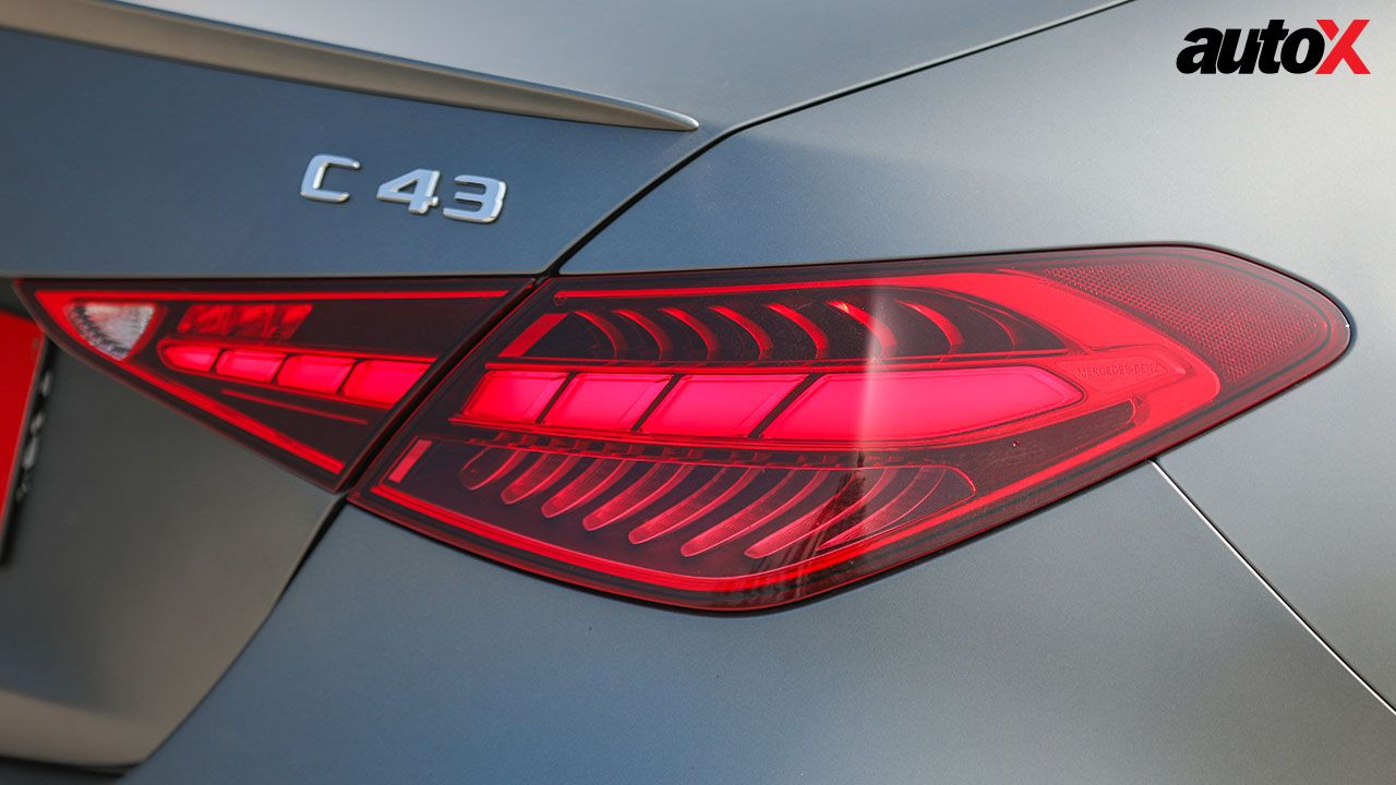 Mercedes Benz AMG C 43 Tail Light