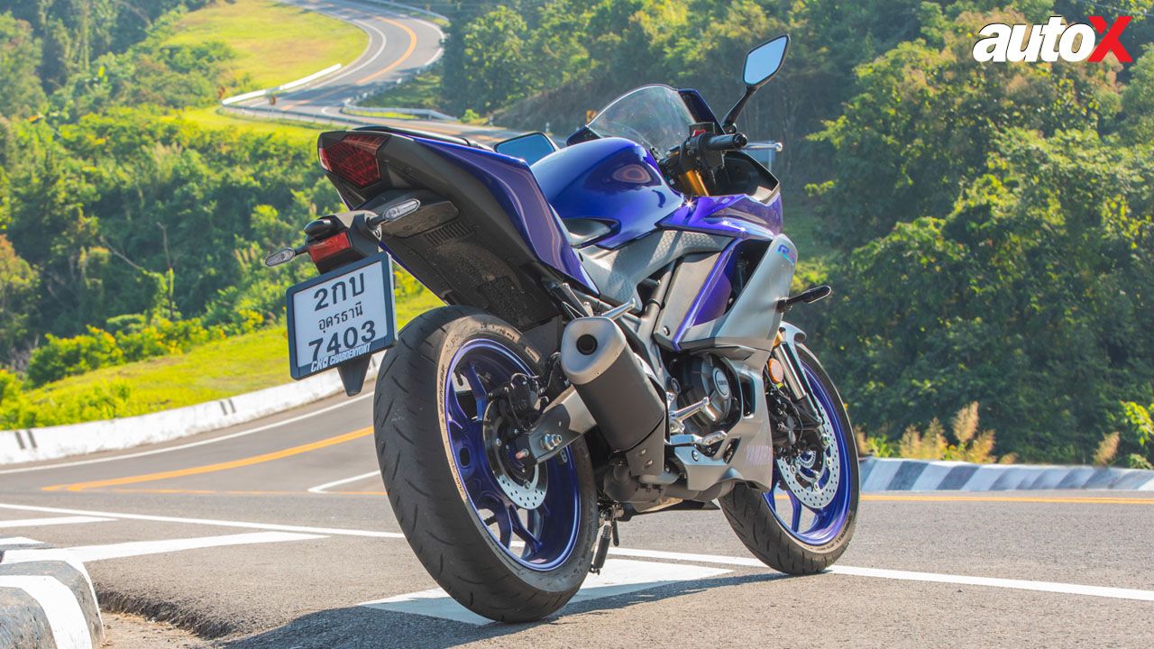 Yamaha YZF R3 Right Rear Three Quarter