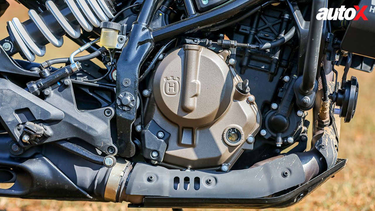 Husqvarna Svartpilen 401 Engine Close Up