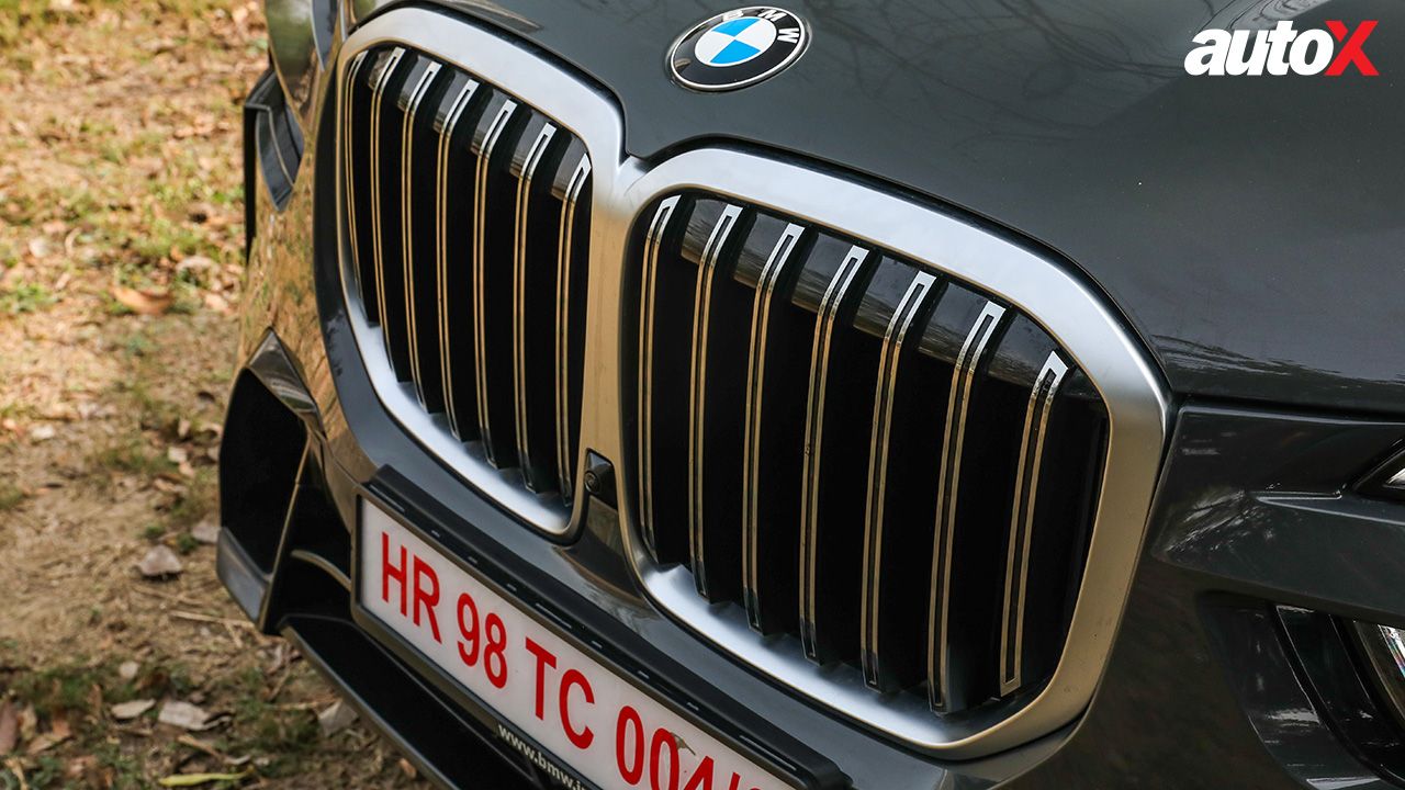 BMW X7 Grille