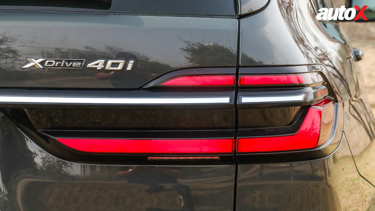 BMW X7 Tail Light