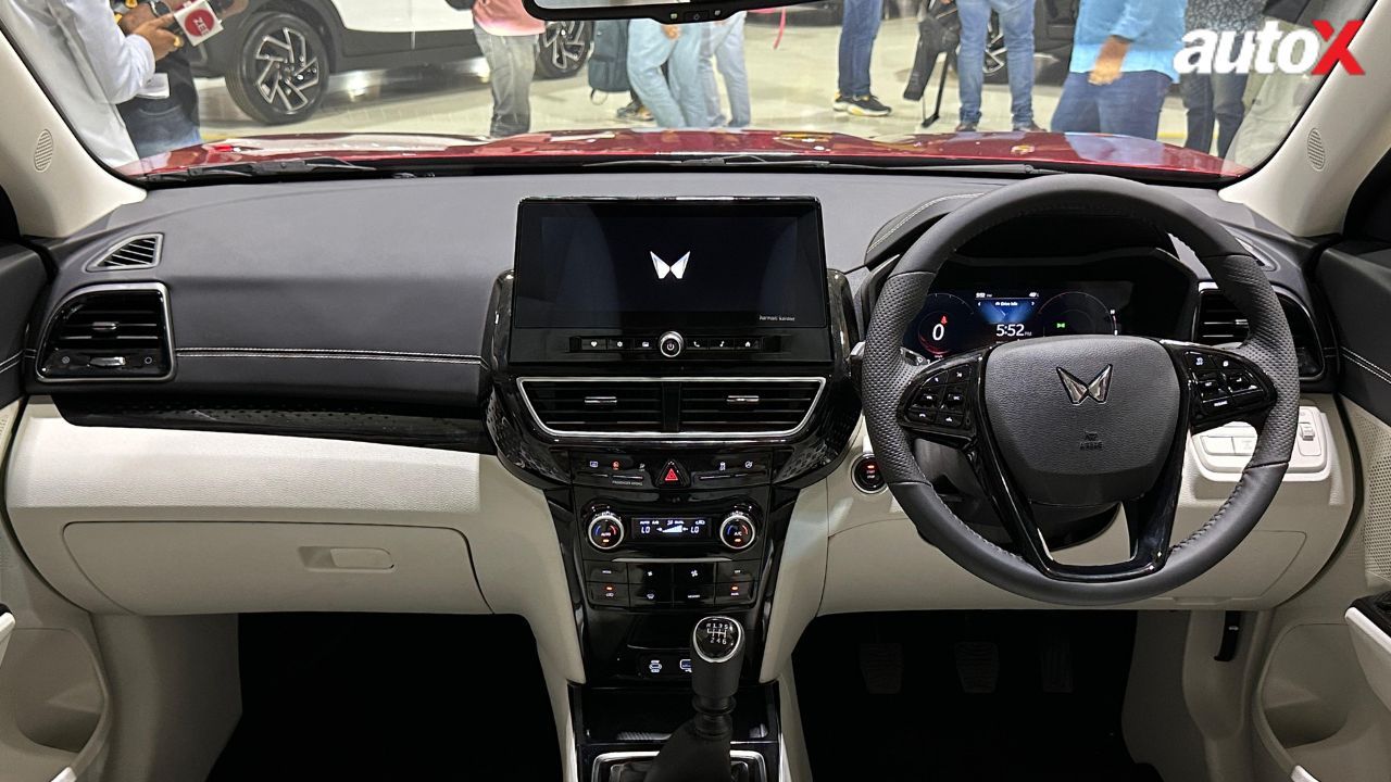 Mahindra 3X0 Interior