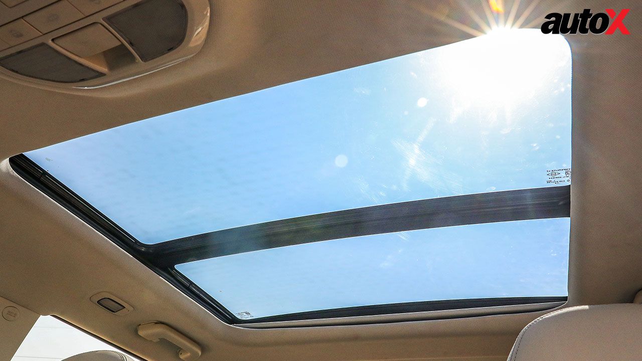 Mahindra XUV 3XO Inner Car Roof