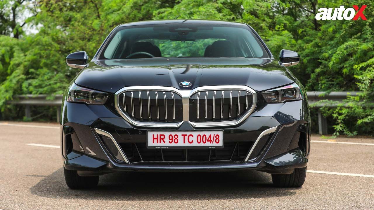 BMW 5 Series Front View1