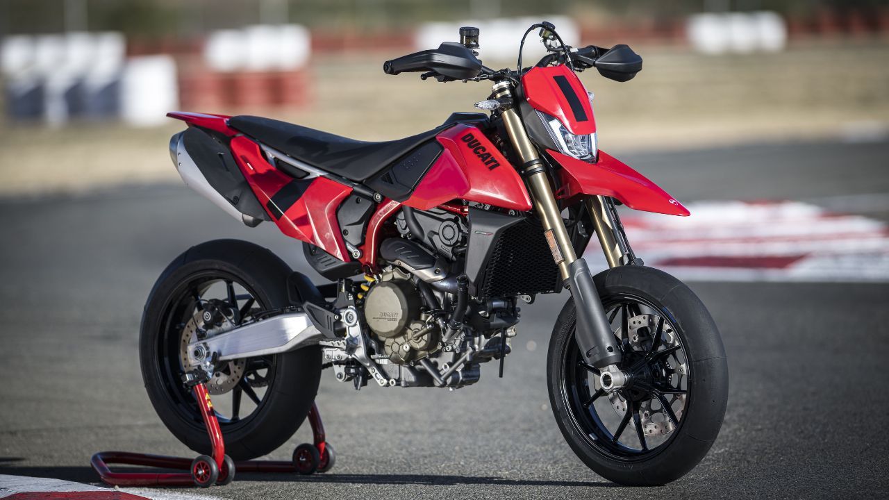 Ducati Hypermotard 698 Mono1