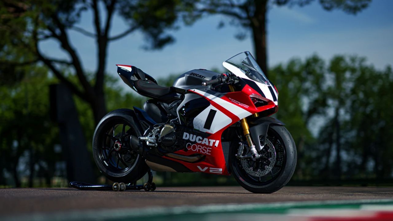 Ducati Panigale V2 Superquadro Final Edition