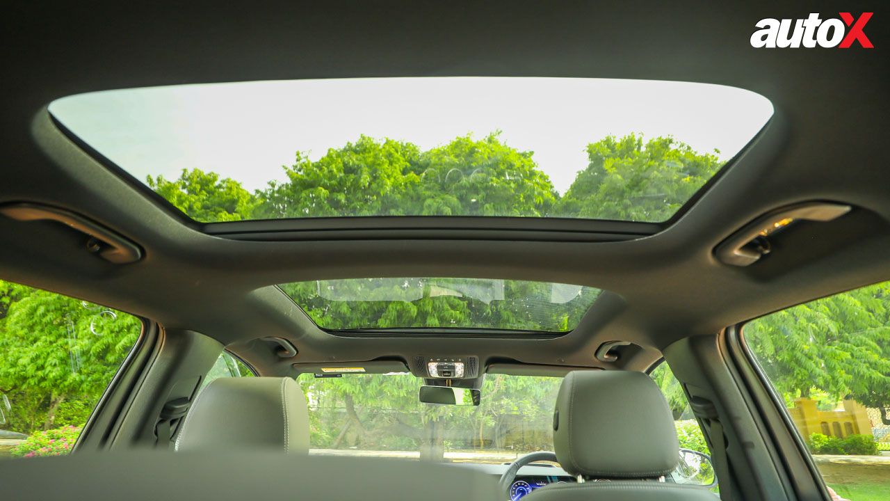 Mercedes Benz EQA Sunroof