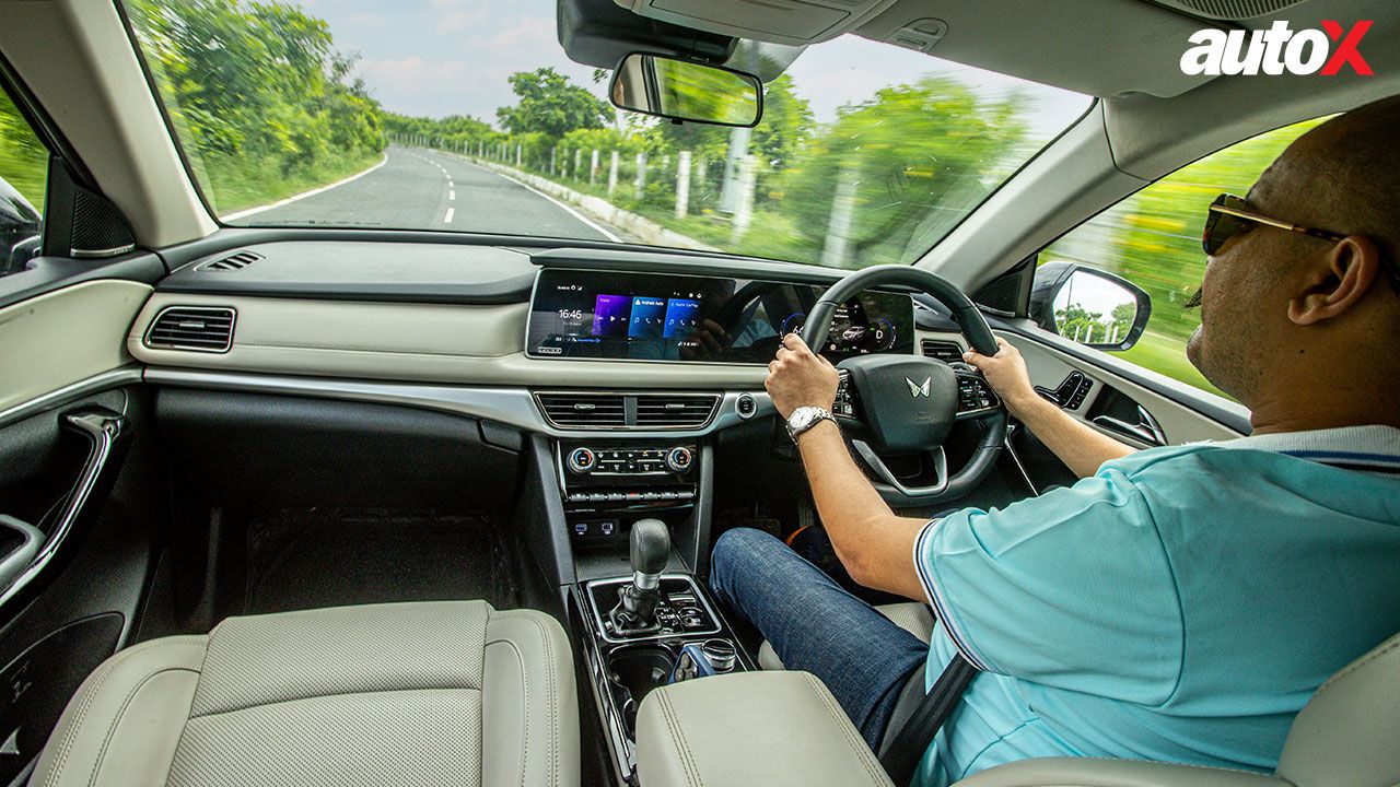 Mahindra XUV700 View Of Steering Console And Instrumentation 