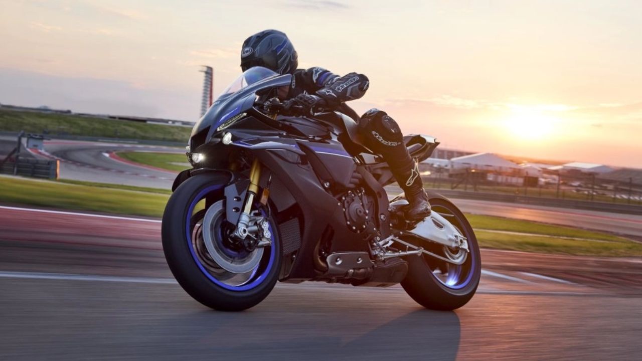 2025 Yamaha YZF R1 M