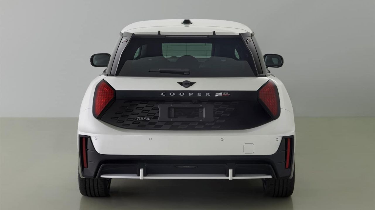 Mini Cooper JCW E Rear