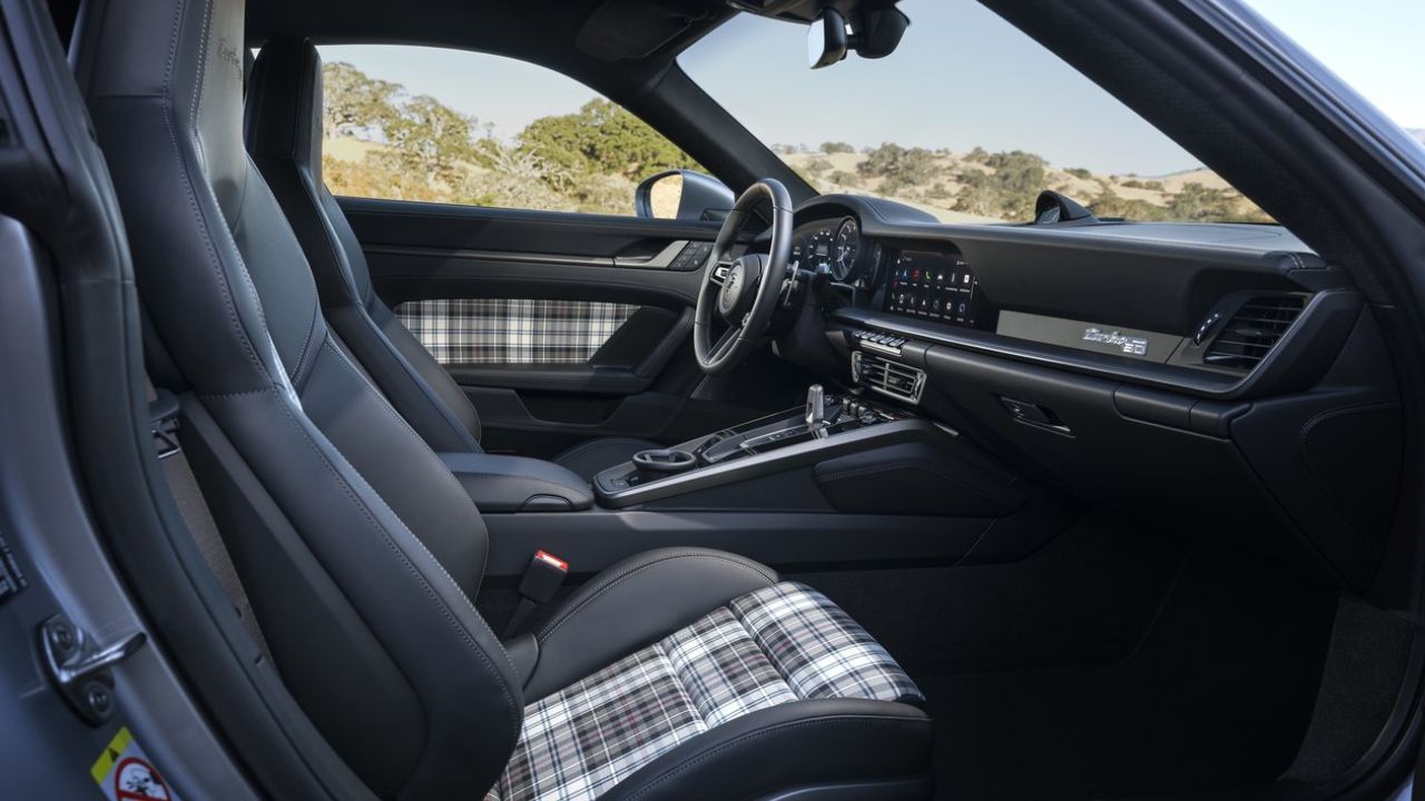 Porsche 911 Turbo 50 Years Edition Interior