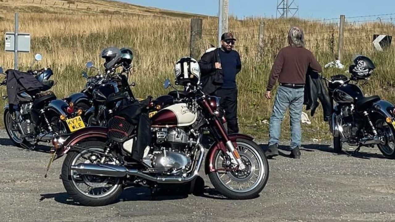 RE Classic 650 Spied