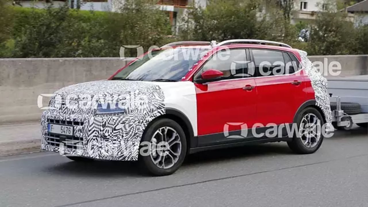 Front and Right Side View of Skoda Kushaq Facelift Spied Tesing