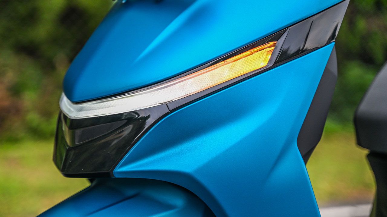 TVS Jupiter Front Turn Indicators