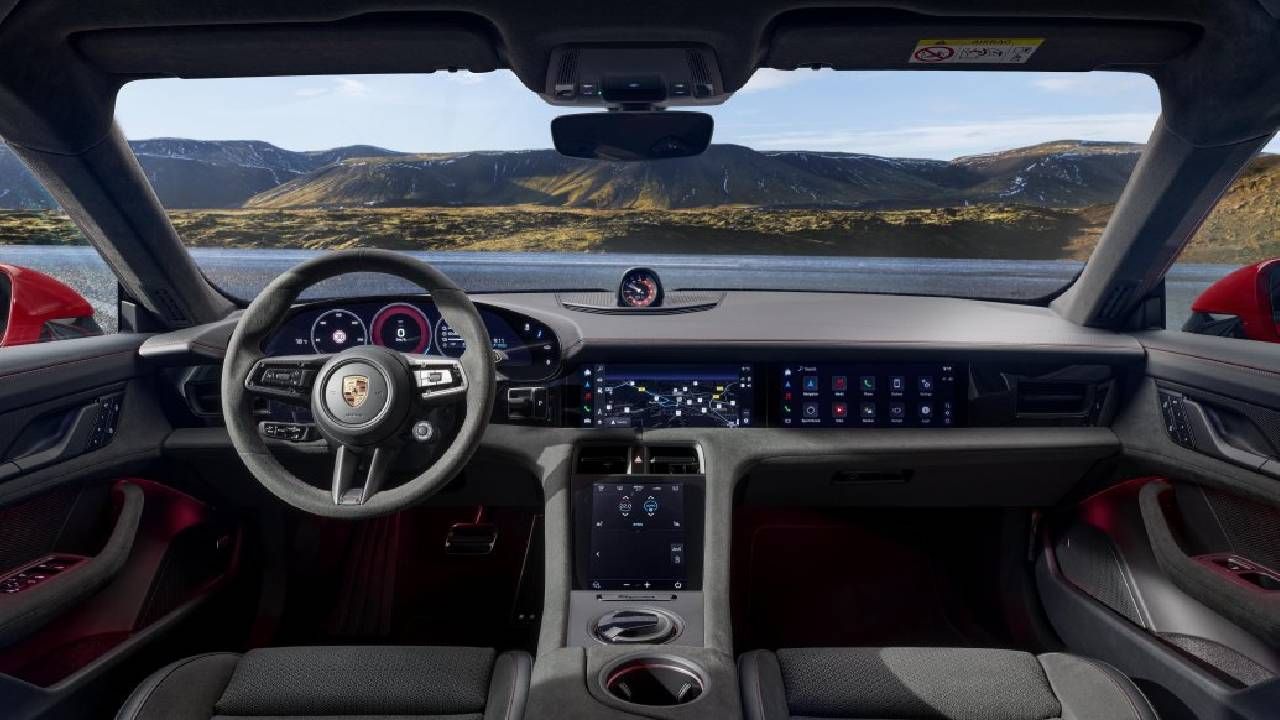 Porsche Taycan GTS 2025 interior