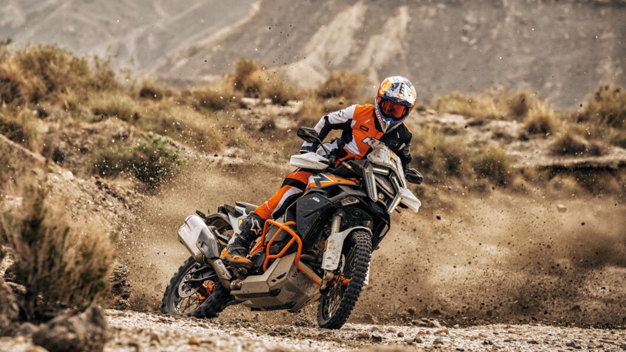 2025 KTM 1390 Super Adventure R 3 